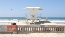 Picture of beach and lifeguard tower in San Diego
